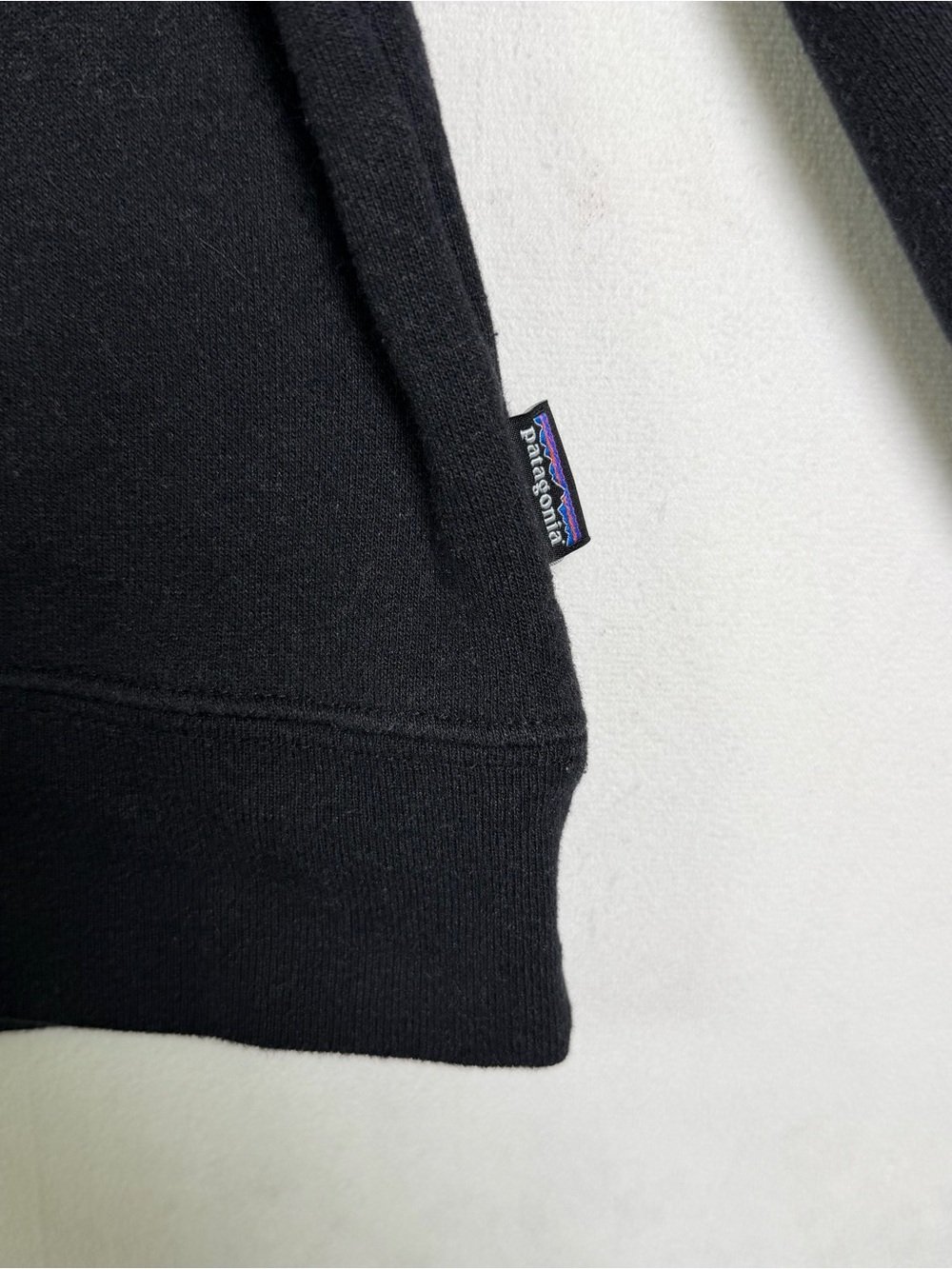 Patagonia Womens S Uprisal Crew Black Graphic Sweatshirt Gorpcore Outdoor Hiking - Picture 3 of 11